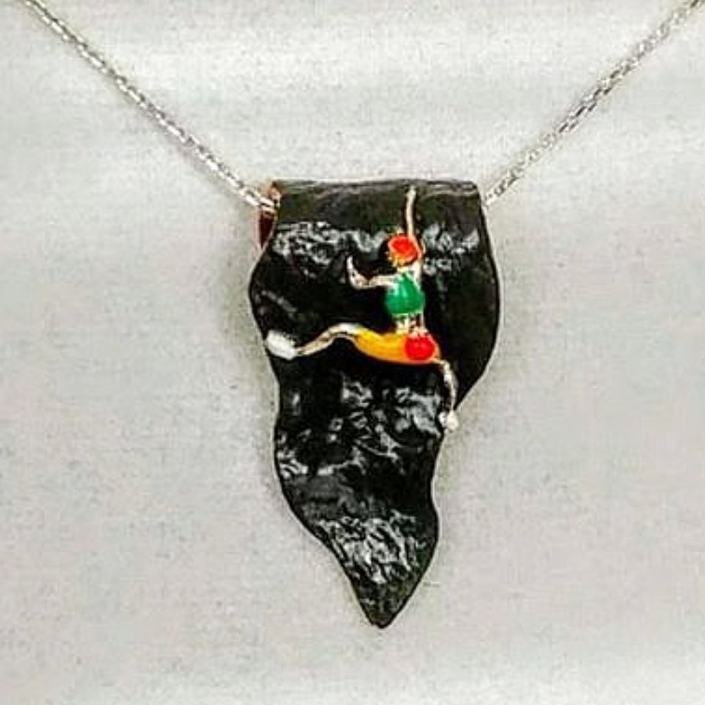 Sterling Cliff Hanger Pendent
